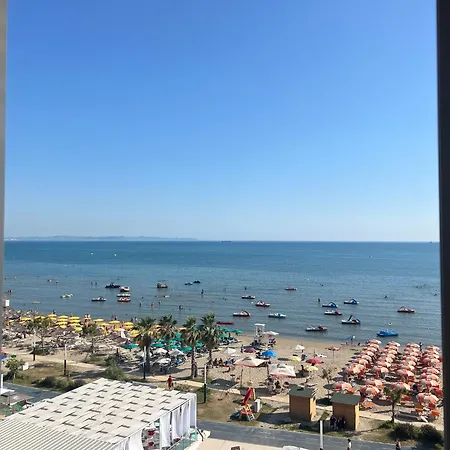 Sea Апартаменты